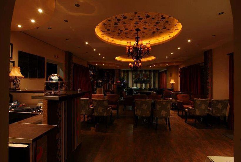Pantheon Hotel & Suites Nerotrivia Екстер'єр фото