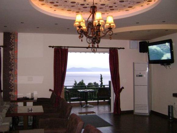 Pantheon Hotel & Suites Nerotrivia Екстер'єр фото